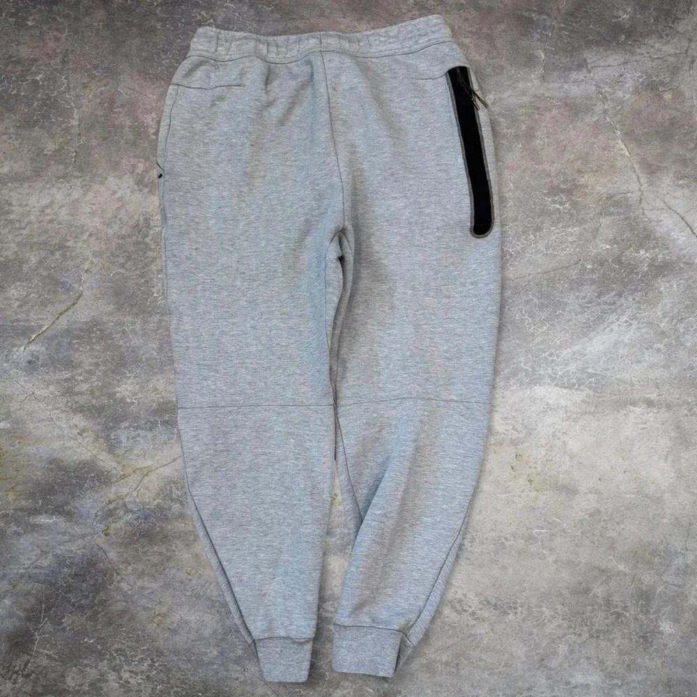 Nike Tech Grey Jogger Sweatpants Adult Size Medium Streetwear Sportswear Elastic
